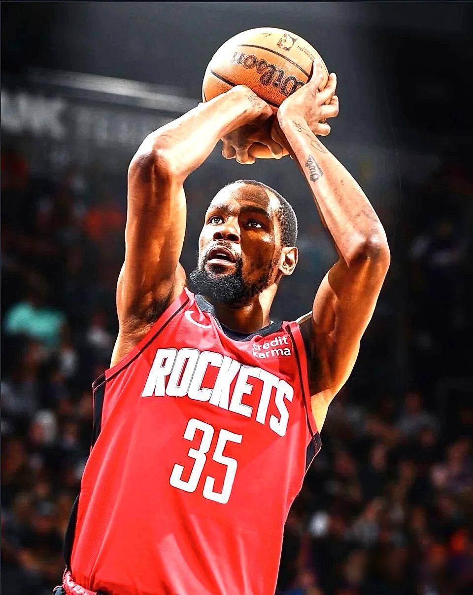 关于杜兰特连续十场比赛得分超过精彩发挥，公牛挑战极限！的信息